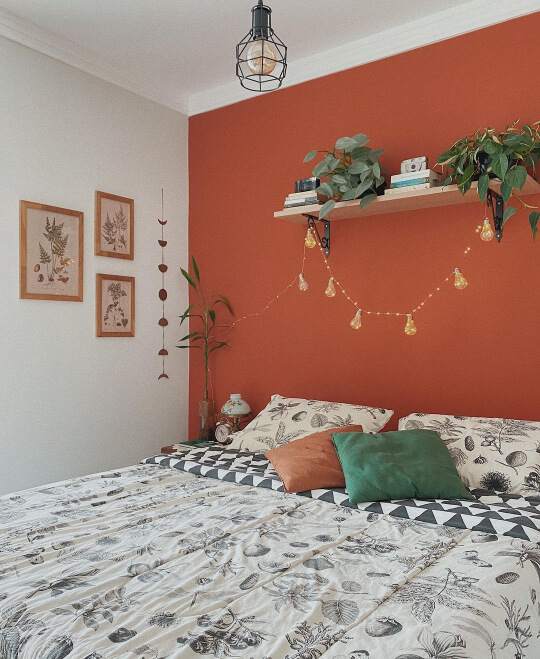 terracotta in a bedroom with the other walls gray