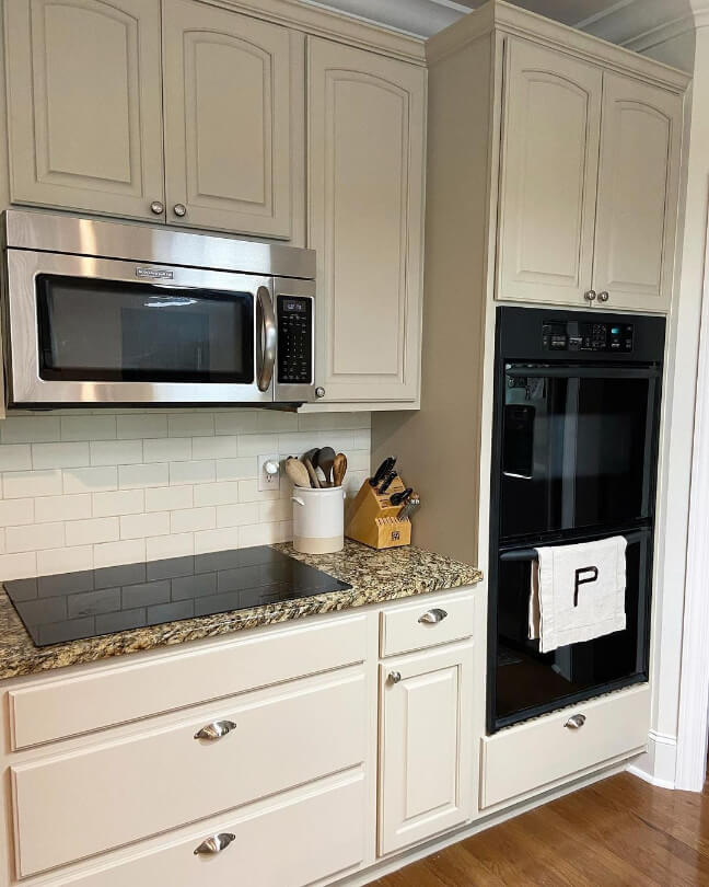 Accessible Beige cabinets at 200% - or double strength