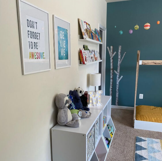 Sherwin Williams Alabaster looks yellow when paired with aegean teal