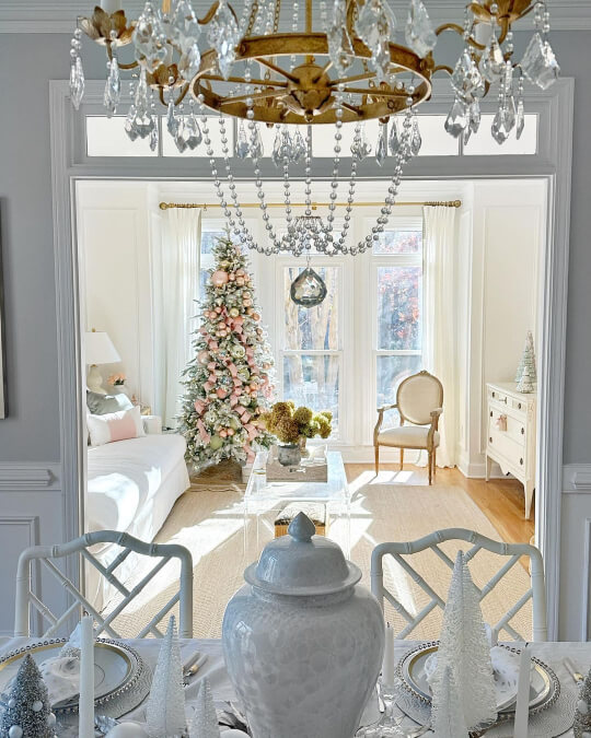 Valspar Du Jour on walls trim and ceilings in a living room