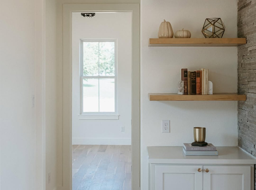 Sherwin Williams Westhighland White (an alternative for 75% Swiss Coffee) with Accessible Beige cabinets.